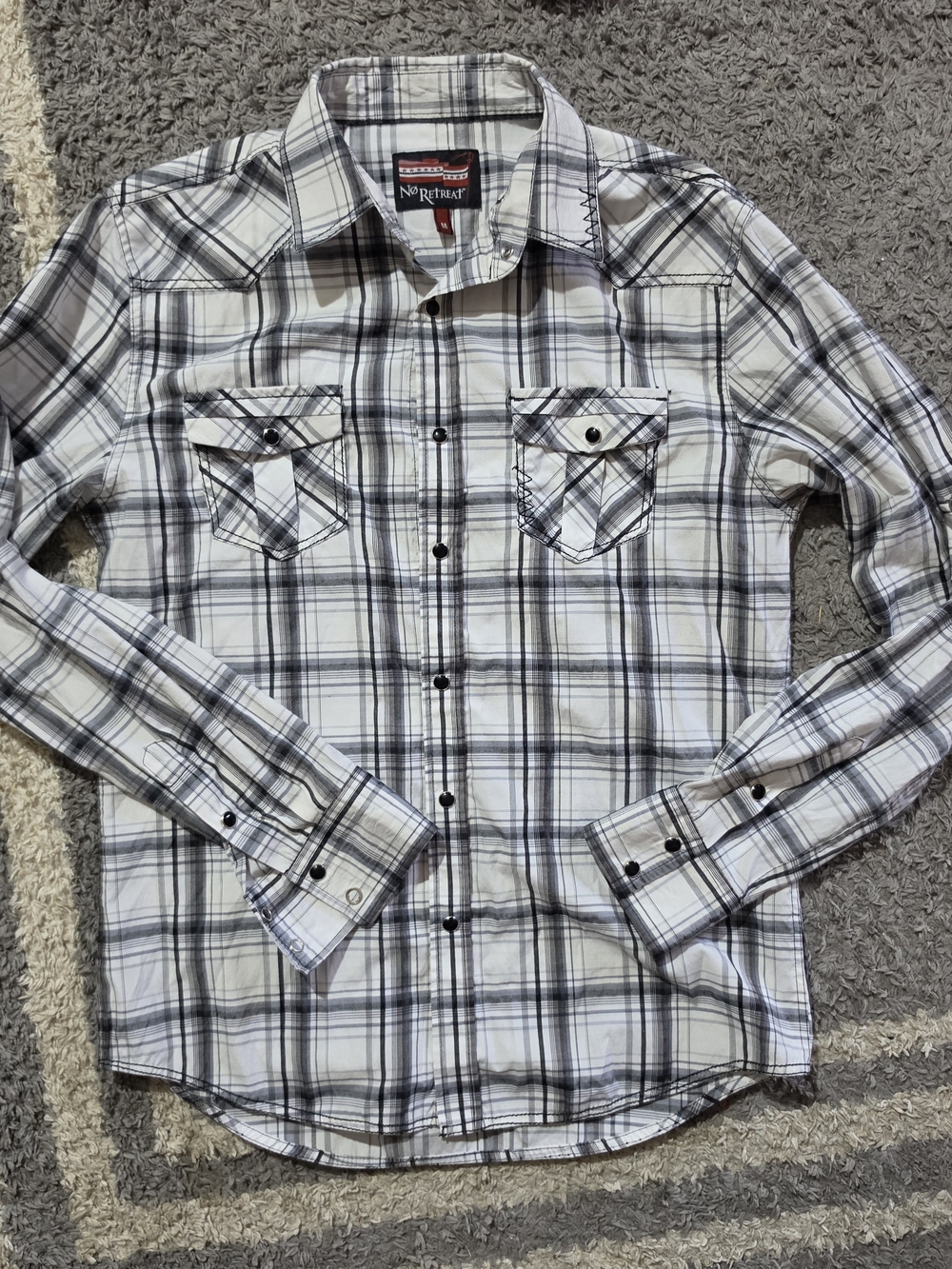 No Retreat Men’s White & Gray Plaid Button-Down Shirt